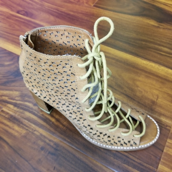 Jeffrey Campbell Shoes - Jeffrey Campbell Cors-Cut Womens Brown Leather Booties Size 8.5